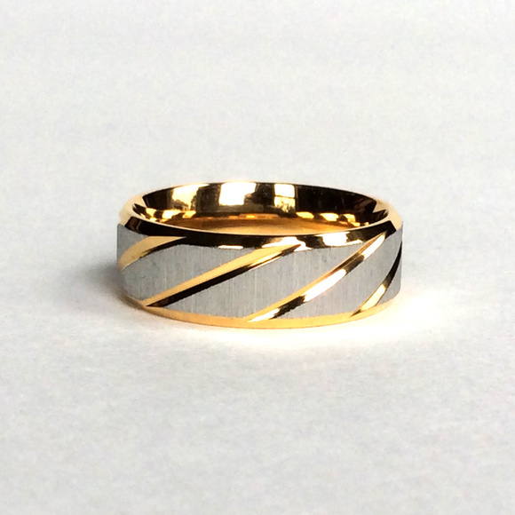 Men’s Ring - Picture 2 of 4